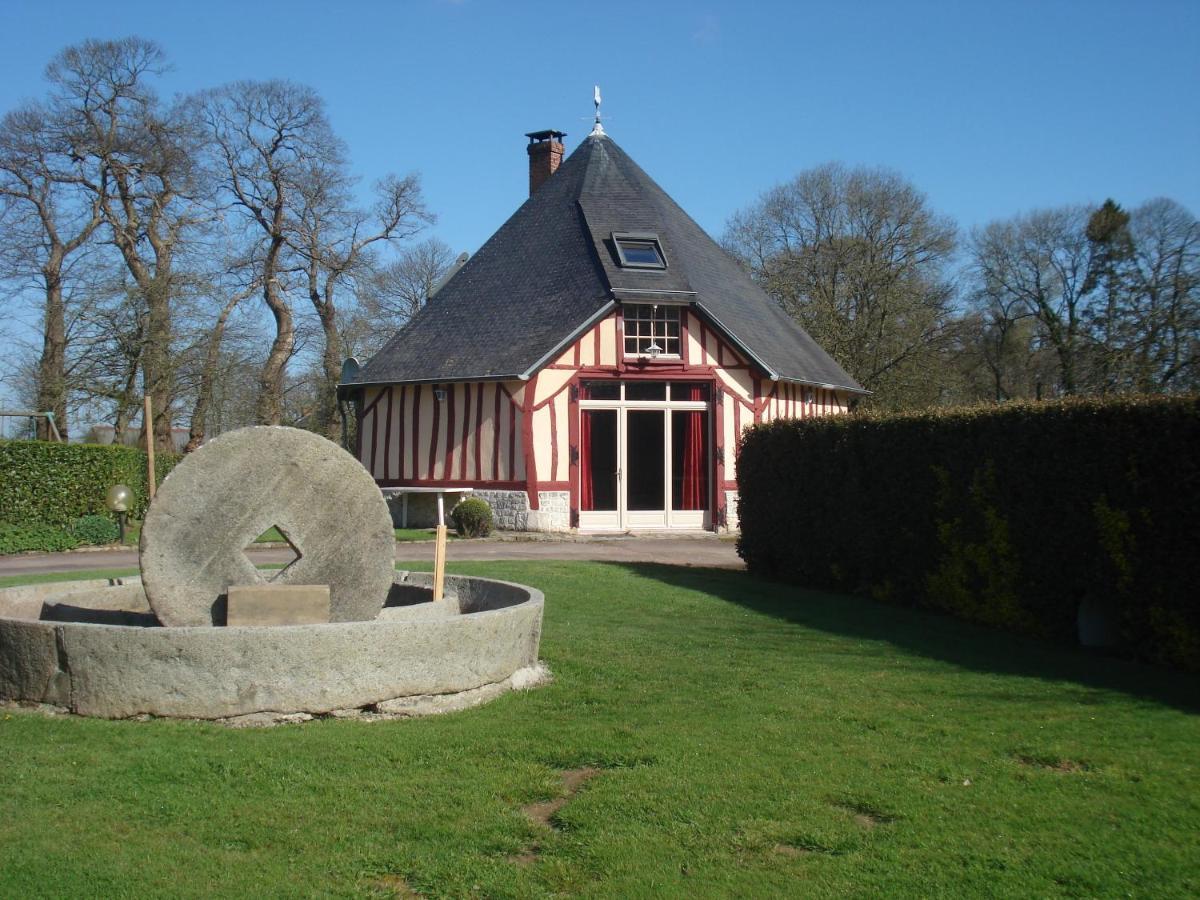 Вилла Le Manege De Royaumont Saint-Arnoult  Экстерьер фото